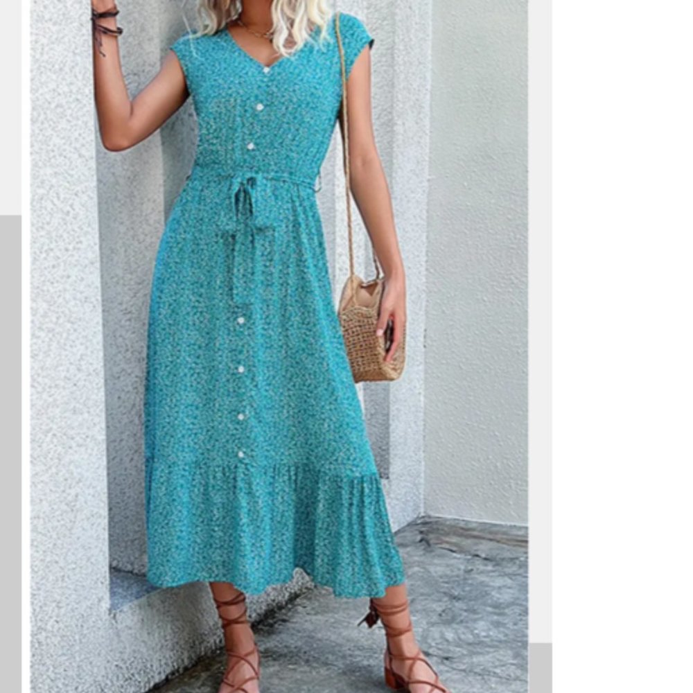 New Green V-Neck Button Down Floral Maxi Dress
